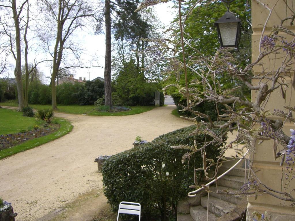 Bed and Breakfast Chateau Du Beugnon Tigné Exterior foto